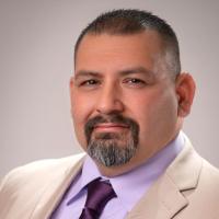Roger DeLeon headshot